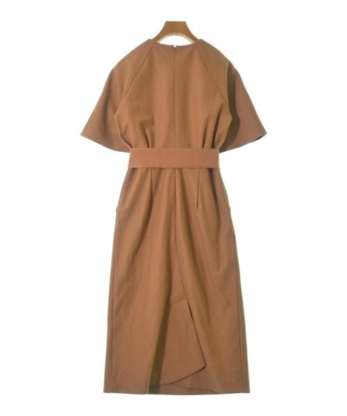 DESIGNWORKS ชุดเดรส