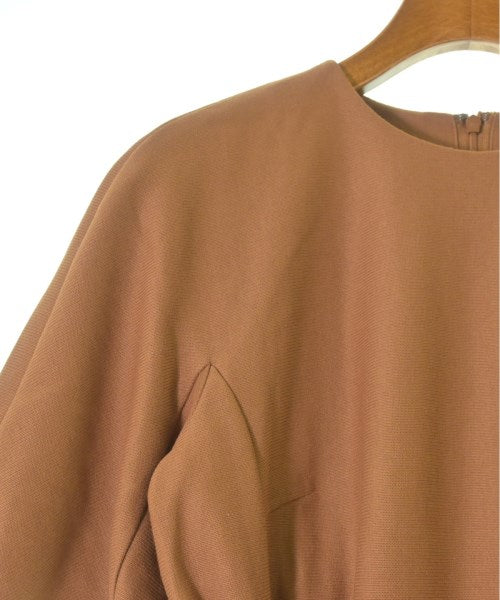 DESIGNWORKS ชุดเดรส