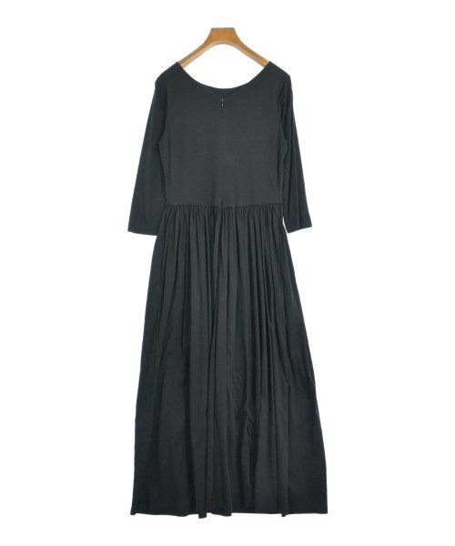 DESIGNWORKS ชุดเดรส