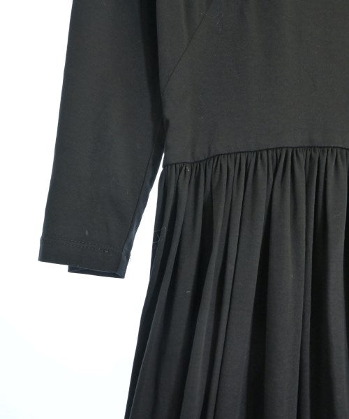 DESIGNWORKS ชุดเดรส