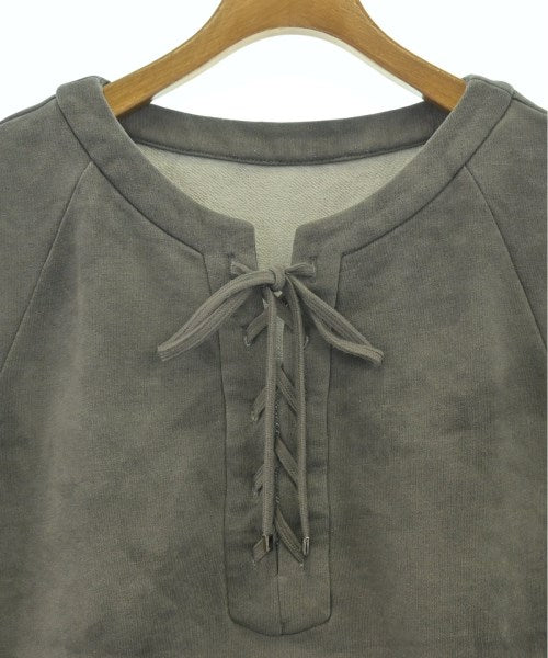 GRACE Class เสื้อยืด/เสื้อท็อปส์