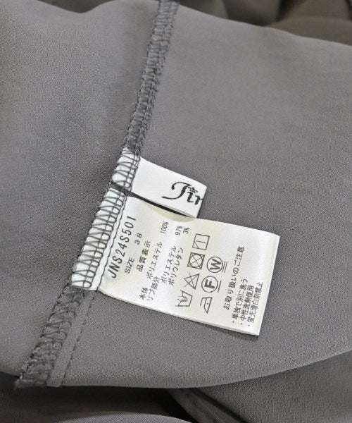 Jines เสื้อสตรี