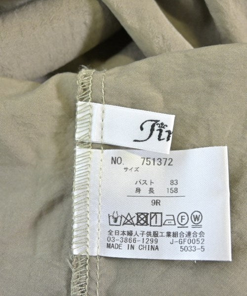 Jines เสื้อสตรี