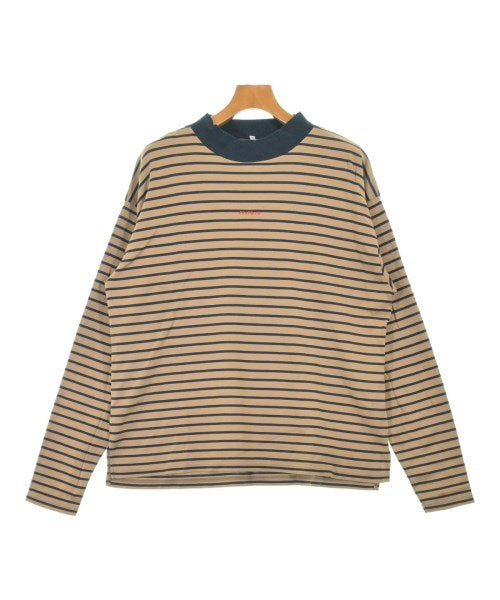 FRAPBOIS เสื้อยืด/เสื้อท็อปส์