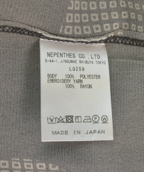 Needles เสื้อยืด/เสื้อท็อปส์