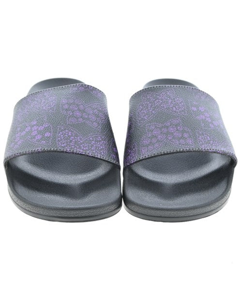 Needles รองเท้าแตะ