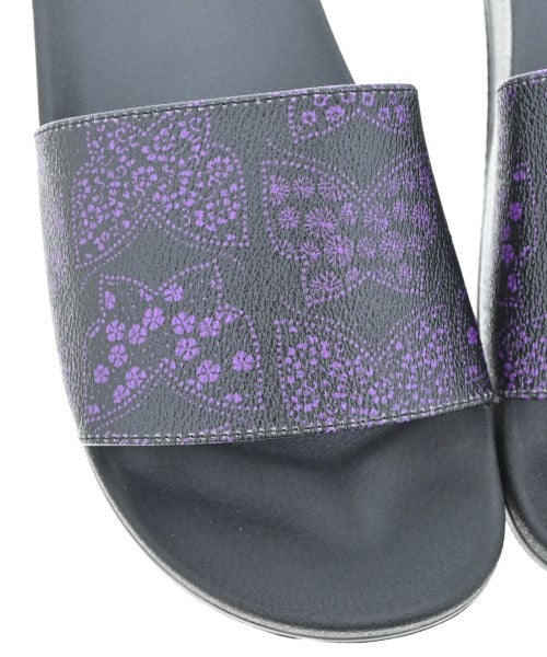 Needles รองเท้าแตะ