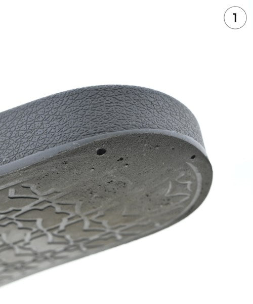 Needles รองเท้าแตะ