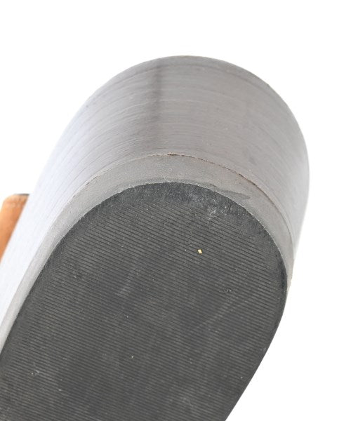 Needles รองเท้าแตะ