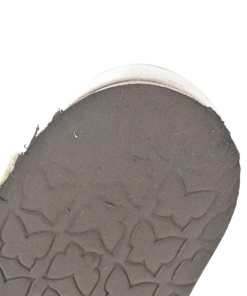 Needles รองเท้าแตะ