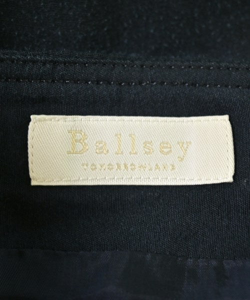 Ballsey กระโปรงยาวถึงเข่า