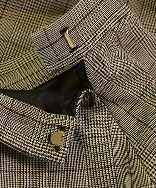 COUP DE CHANCE กระโปรงยาวถึงเข่า