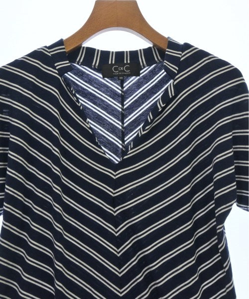 COUP DE CHANCE เสื้อยืด/เสื้อท็อปส์