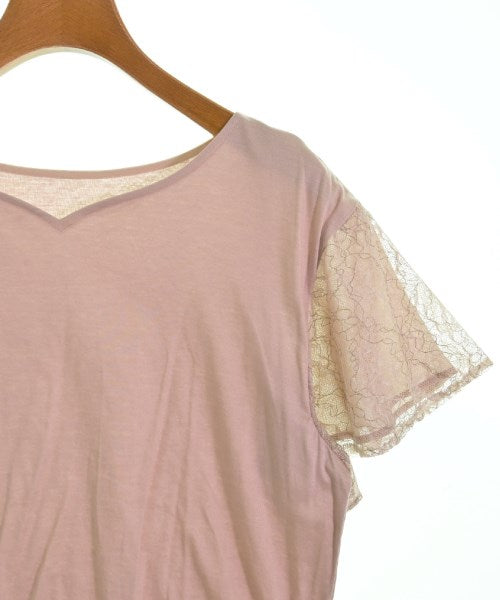 COUP DE CHANCE เสื้อยืด/เสื้อท็อปส์