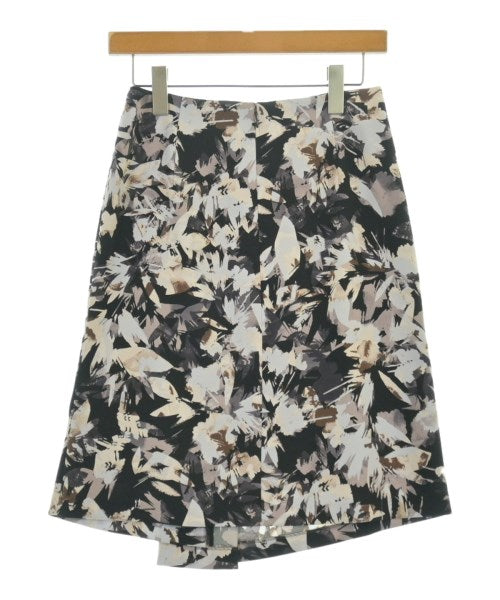 COUP DE CHANCE กระโปรงยาวถึงเข่า