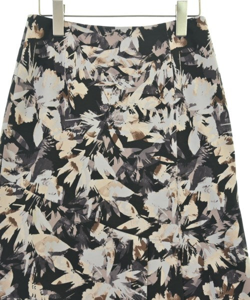 COUP DE CHANCE กระโปรงยาวถึงเข่า