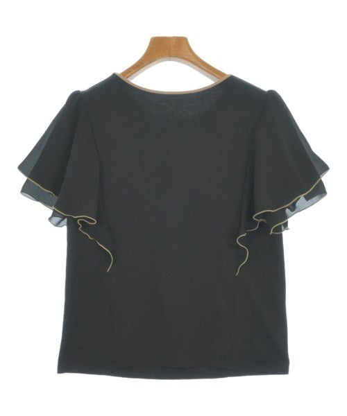 COUP DE CHANCE เสื้อยืด/เสื้อท็อปส์