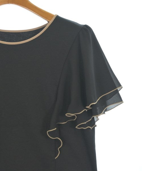 COUP DE CHANCE เสื้อยืด/เสื้อท็อปส์