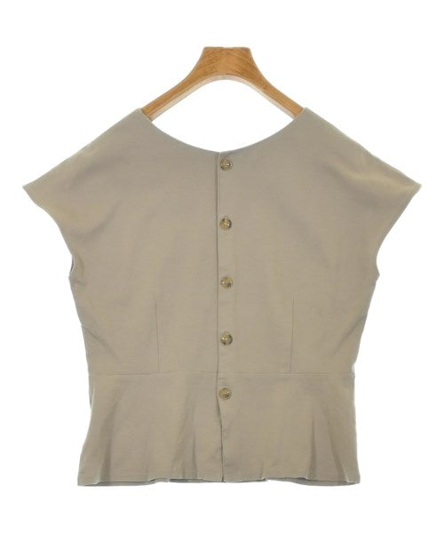 COUP DE CHANCE เสื้อยืด/เสื้อท็อปส์
