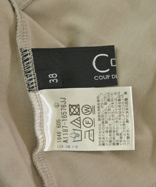 COUP DE CHANCE เสื้อยืด/เสื้อท็อปส์