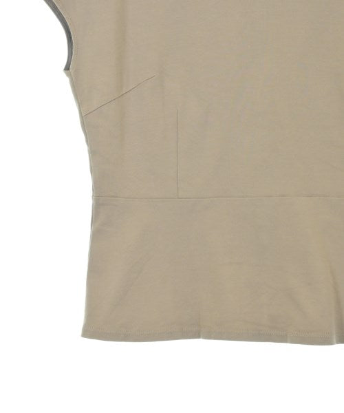 COUP DE CHANCE เสื้อยืด/เสื้อท็อปส์