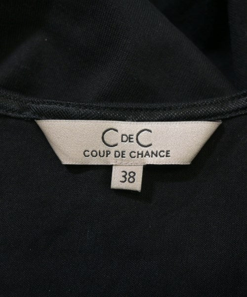 COUP DE CHANCE เสื้อยืด/เสื้อท็อปส์