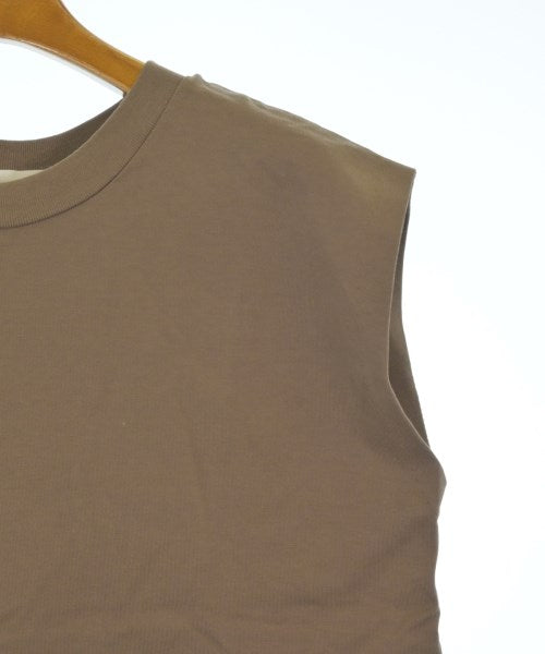 HUMAN WOMAN แขนกุด