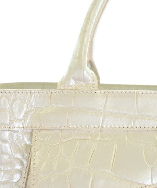 FURLA กระเป๋าถือ