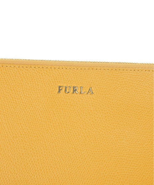 FURLA คลัตช์