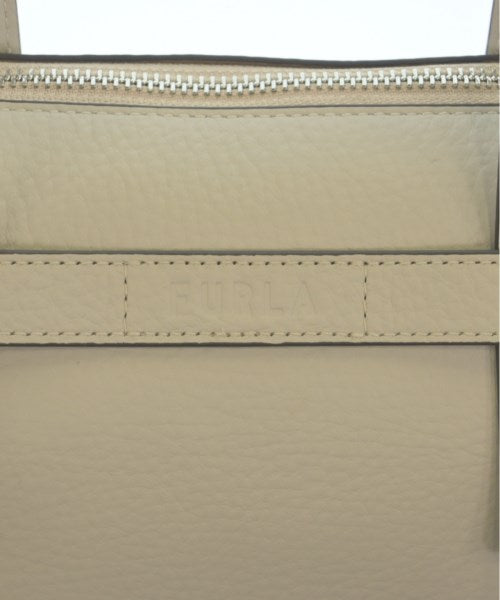 FURLA กระเป๋าถือขนาดใหญ่