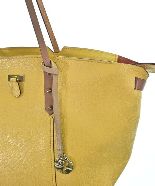 FURLA กระเป๋าถือ
