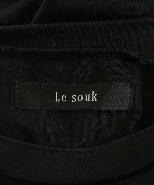 Le souk เสื้อยืด/เสื้อท็อปส์