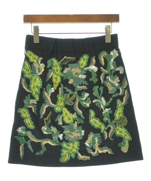 GRACE CONTINENTAL กระโปรงยาวถึงเข่า