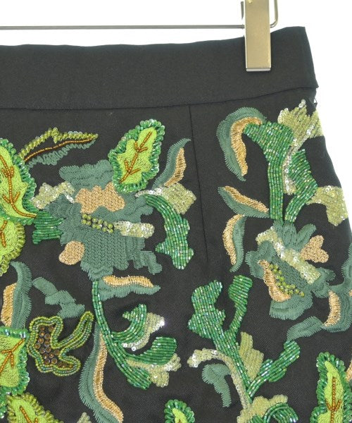 GRACE CONTINENTAL กระโปรงยาวถึงเข่า