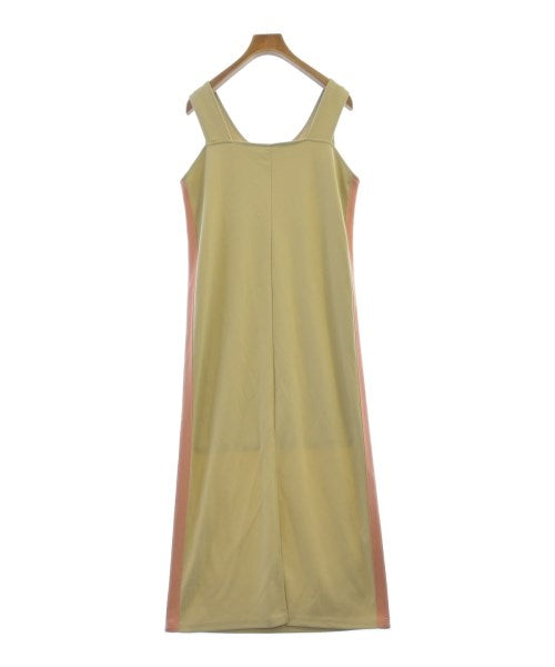 mystic ชุดเดรส