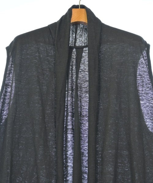 ina เสื้อแขนกุด