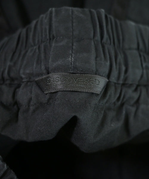 DISCOVERED กางเกงขาสั้น