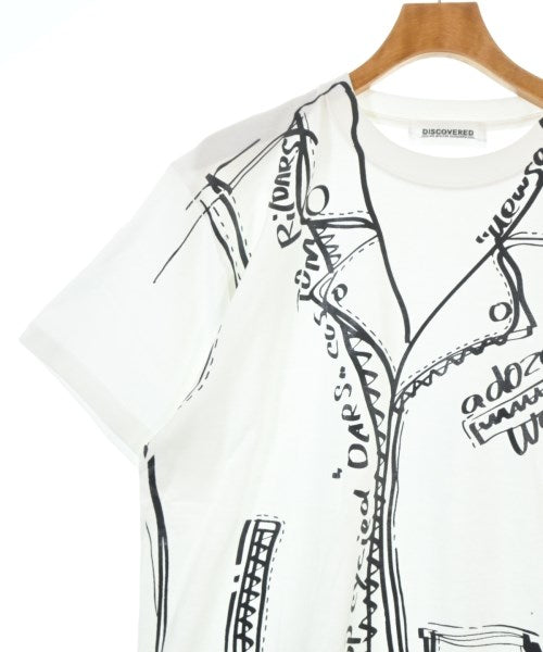 DISCOVERED เสื้อยืด/เสื้อท็อปส์