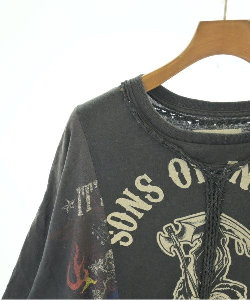 DISCOVERED เสื้อยืด/เสื้อท็อปส์