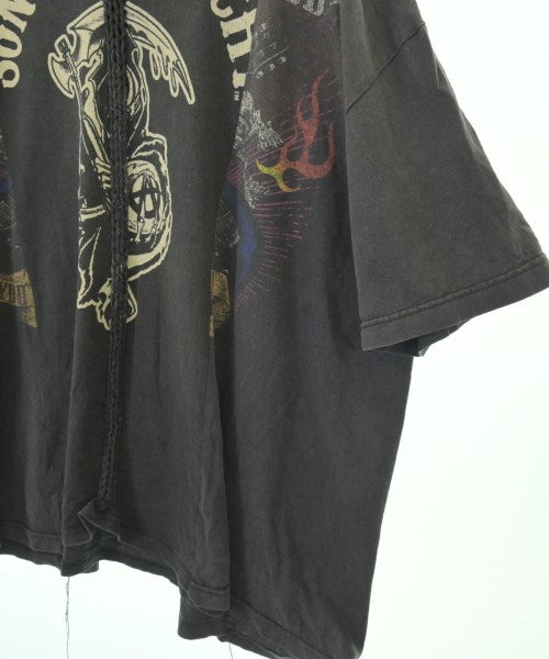 DISCOVERED เสื้อยืด/เสื้อท็อปส์