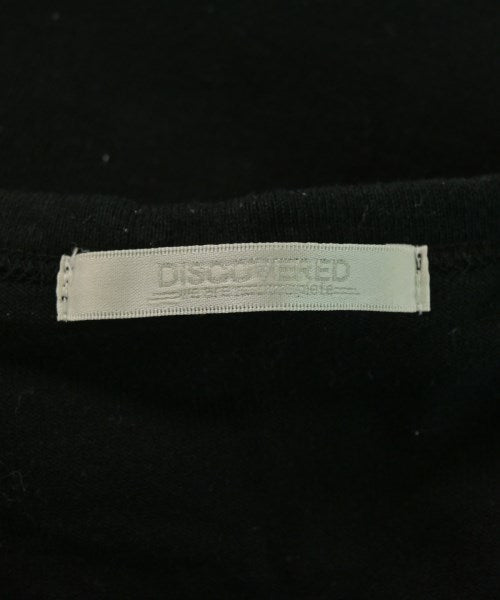 DISCOVERED เสื้อยืด/เสื้อท็อปส์
