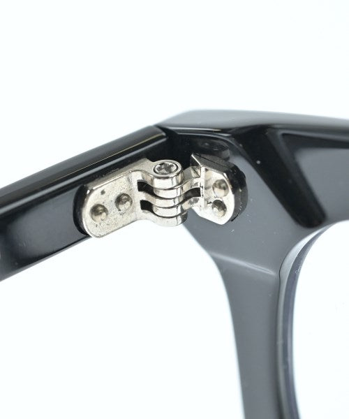 few แว่นตา