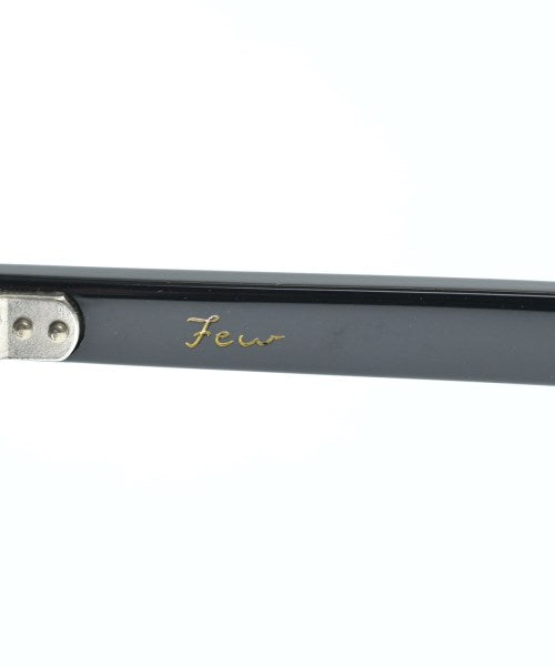 few แว่นตา