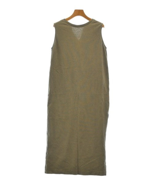 nano UNIVERSE ชุดเดรส