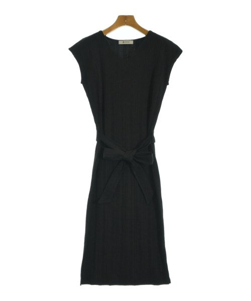 nano UNIVERSE ชุดเดรส