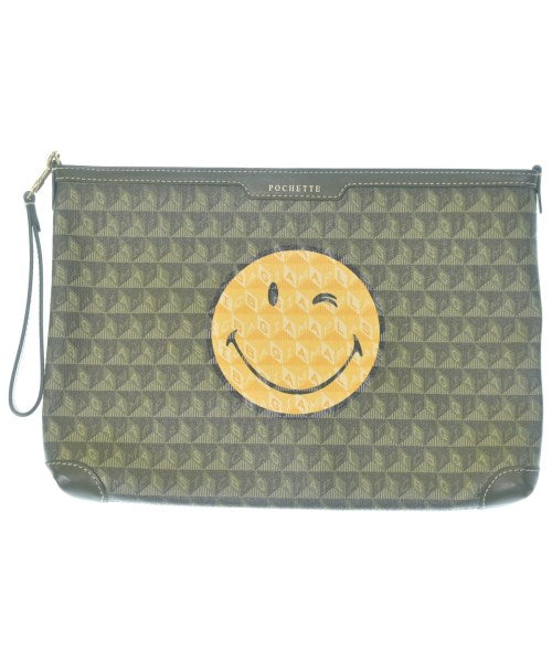 ANYA HINDMARCH คลัตช์