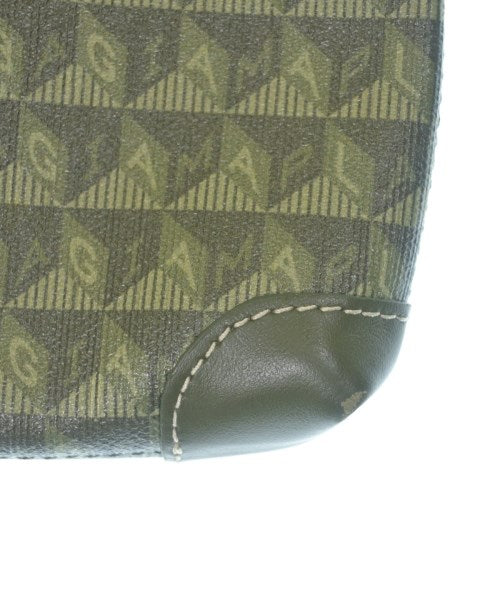 ANYA HINDMARCH คลัตช์