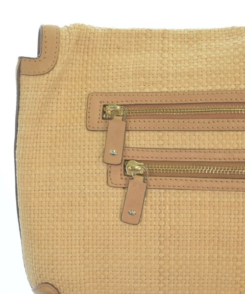 ANYA HINDMARCH คลัตช์