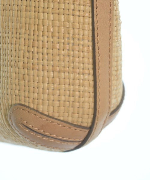 ANYA HINDMARCH คลัตช์