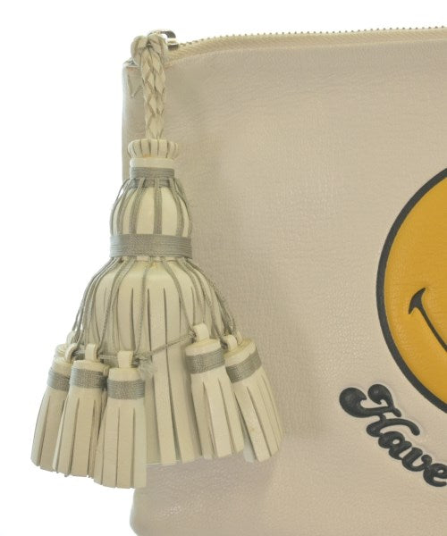 ANYA HINDMARCH คลัตช์